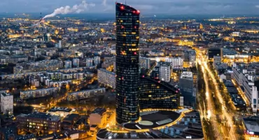 Apartamenty w Sky Tower - Luksusowy Nocleg z Panoramą Wrocławia w In The Sky Apartments
