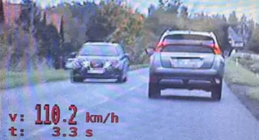 Pędził jak szalony. Zatrzymali go dopiero policjanci
