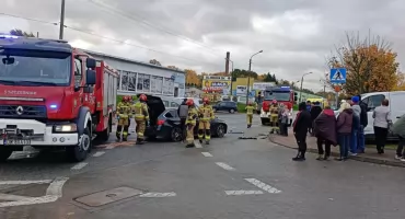 Czołówka przy targowisku. Nie ustąpił pierwszeństwa