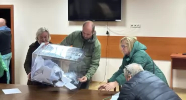 [FILM] Mieszkańcy odwołali sołtys Jar. Beata Trumpiel trafiła na SOR