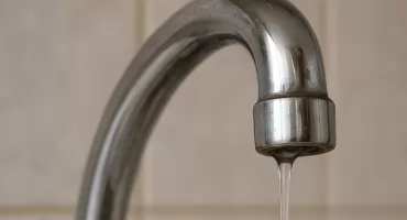 Spadek ciśnienia wody w Głuchowie Górnym i miejscowościach gminy Zawonia - szczegóły i informacje ważne dla mieszkańców!