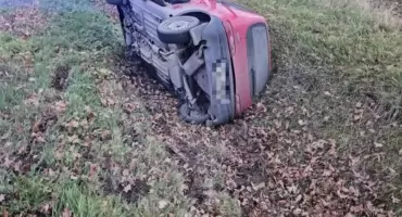 Uciekał przed policją. Wjechał do rowu
