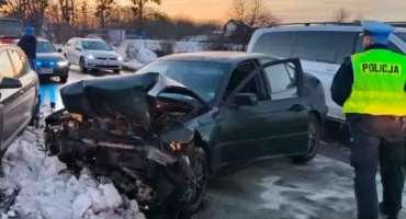 Kobieta została zabrana do szpitala. Wypadek na Wrocławskiej