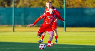 Porażka na zakończenie rundy jesiennej. Kontrowersyjne decyzje sędziego