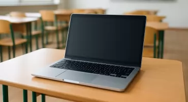 Laptopy i zestawy do nauki zdalnej dla pięciu szkół gminy
