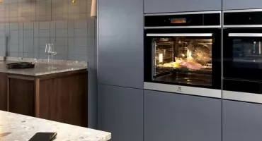 Proste pieczenie parowe z inteligentnym piekarnikiem AI od Electrolux