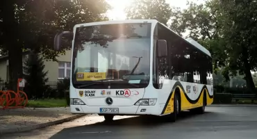 Autobusem z Trzebnicy: województwo remontuje pierwszą samorządową linię kolejową