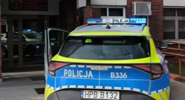 Błyski świateł i walka o oddech. Policyjna eskorta uratowała dziecko