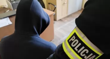 Wyzywał i groził policjantom. Skończyło się na ośmiu zarzutach