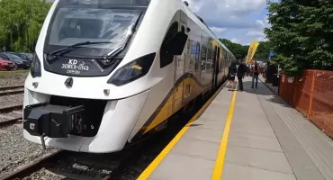 Pociągi wracają na trasę